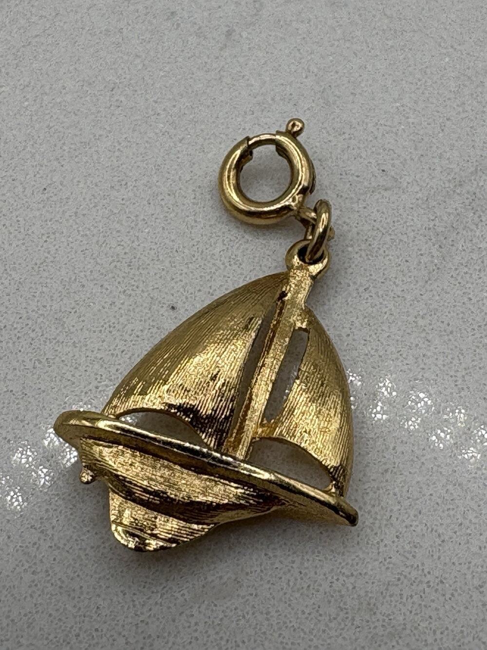 Monet Bracelet Charm Sailboat Sloop Gold Tone Spring Ring Clasp Vintage Signed